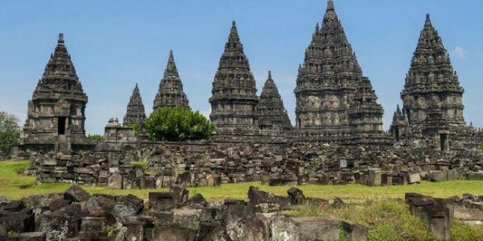 Kerajaan Bercorak Hindu-Buddha di Indonesia (Bagian II)
