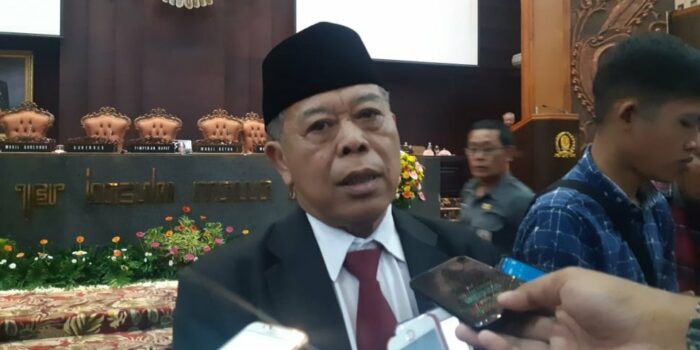 Ponsel Disita KPK, Ketua DPRD Jatim Kusnadi Aktif di Sosmed, Ucapkan Tahun Baru Imlek