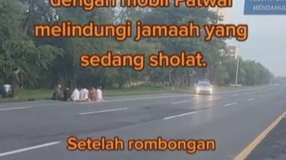 Viral Mobil Patwal Jaga Nahdliyin Sholat di Pinggir Jalan Tol Sidoarjo Tuai Perdebatan Warganet