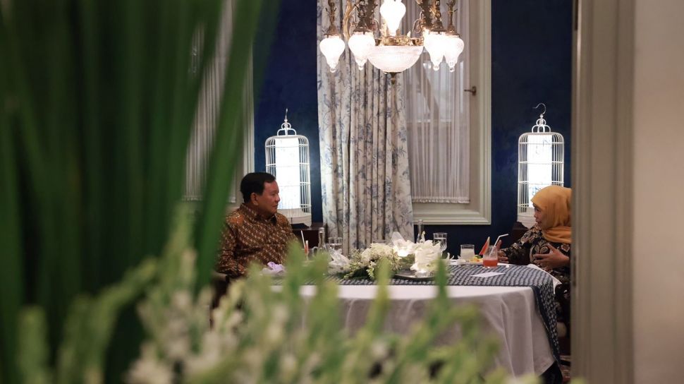 Ciee..! Prabowo dan Khofifah Dinner Bareng di Surabaya, Bahas Pilpres Kah?