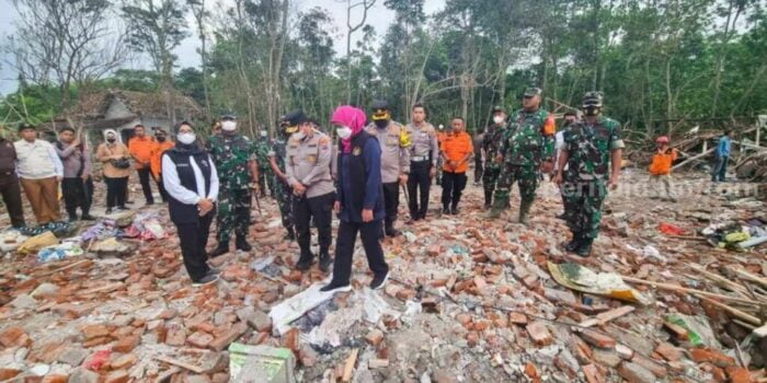 Ledakan Dahsyat di Blitar, Gubernur dan Kapolda ke Lokasi, Pemasok Bahan Petasan Diburu