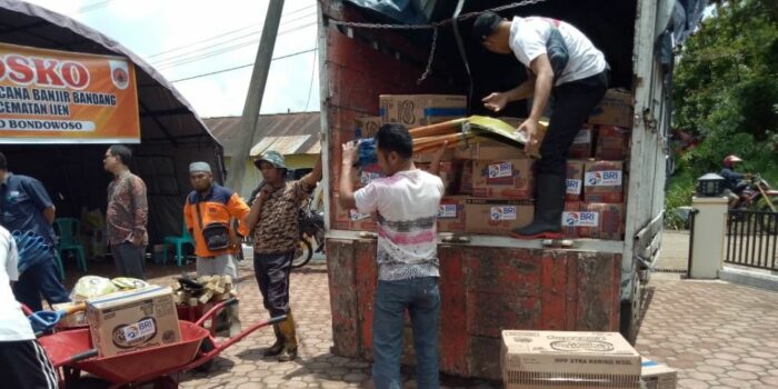 BRI Salurkan Bantuan untuk Korban Banjir Ijen Bondowoso