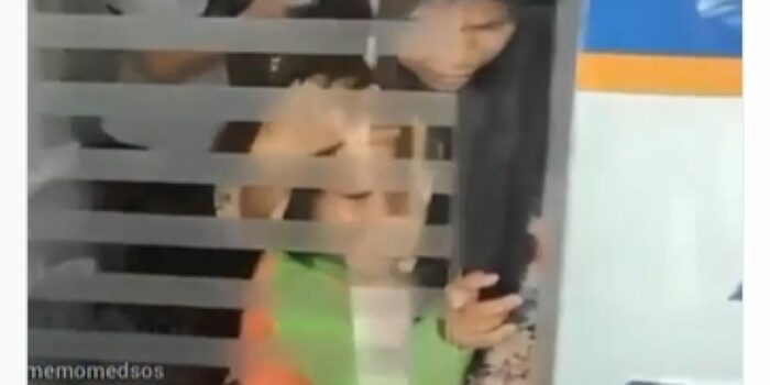Ngilu! Jari Bocah di Jombang Terjepit Pintu ATM BRI hingga Bengkak – Berita Jatim