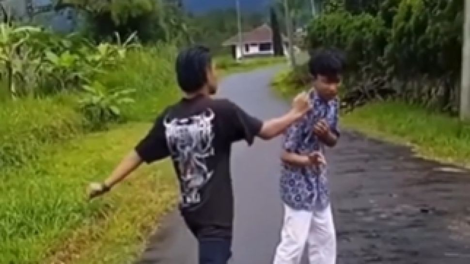 Viral Video Pelajar Dianiaya Gerombolan Pemuda di Pasuruan