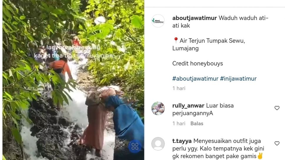 Viral Video Sejumlah Ukhti Trekking di Air Terjun Tumpak Sewu Pakai Gamis