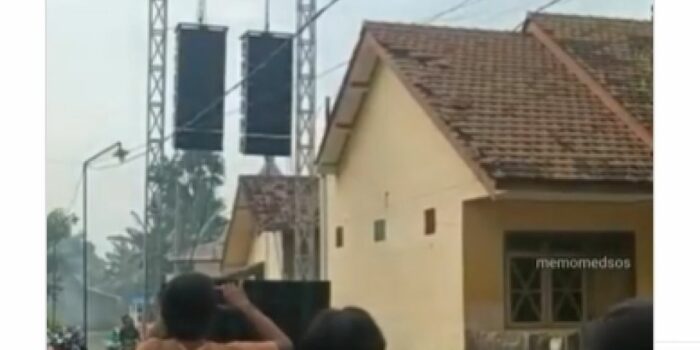 Viral Video Genting Rumah Rontok Gegara Suara Sound System