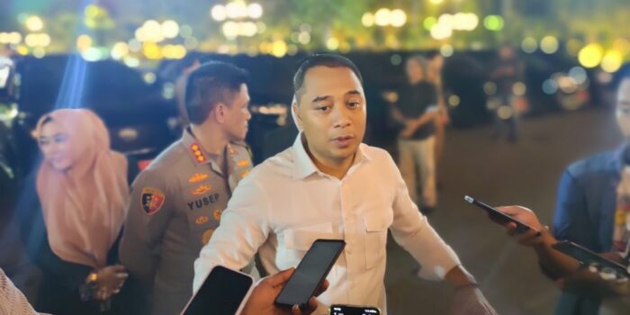 Agar Cepat Merespons Masyarakat, Eri Cahyadi Serahkan Bantuan Mobil ke Polisi