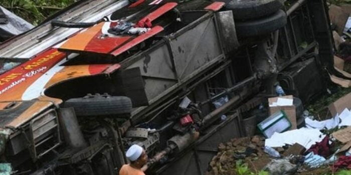 Bus yang Ditumpangi 29 Santri Gontor Terjun ke Jurang, Tiga Meninggal di Lokasi