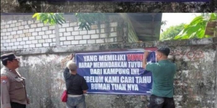 Resah Sering Kehilangan Uang, Warga Lamongan Pasang Spanduk Larangan Punya Tuyul