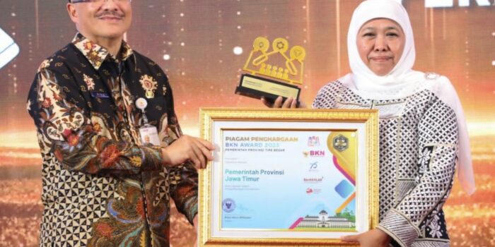 Jatim Terima Penghargaan BKN Award 2023 Terbanyak se-Indonesia, Gubernur Khofifah Ajak ASN Berlomba Menuju Kebaikan