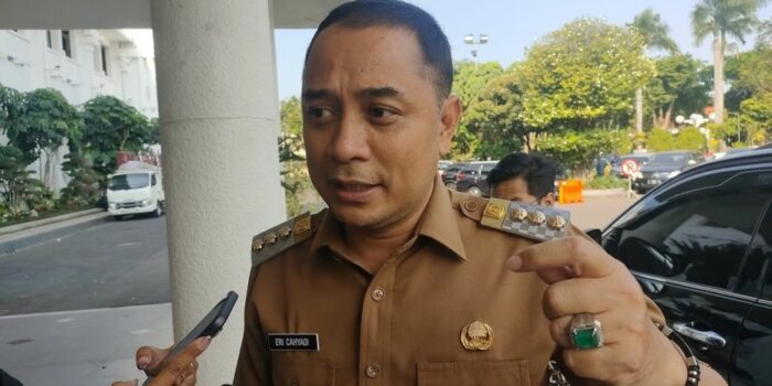 Wali Kota Surabaya Buka Suara Kasus Penipuan Berkedok Calo PPDB: OS Maneh