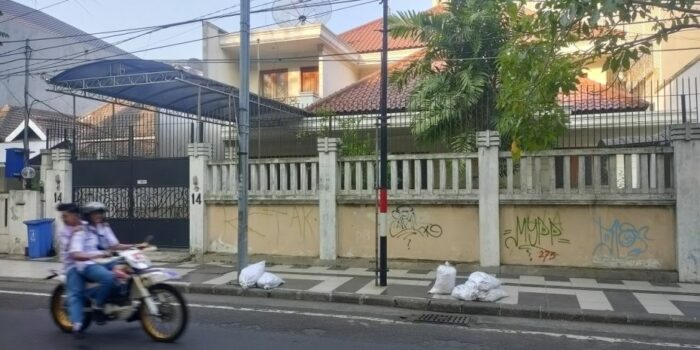 Rumah Mewah di Area Balai Kota Surabaya Diubrak-abrik Maling