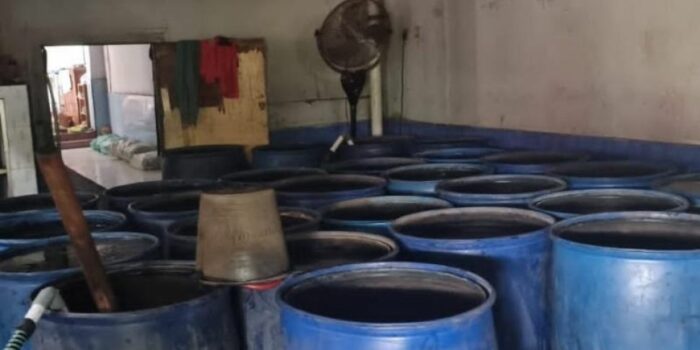 Pabrik Jamu Ilegal di Banyuwangi Digerebek Polisi, Puluhan Drum Disita – Berita Jatim