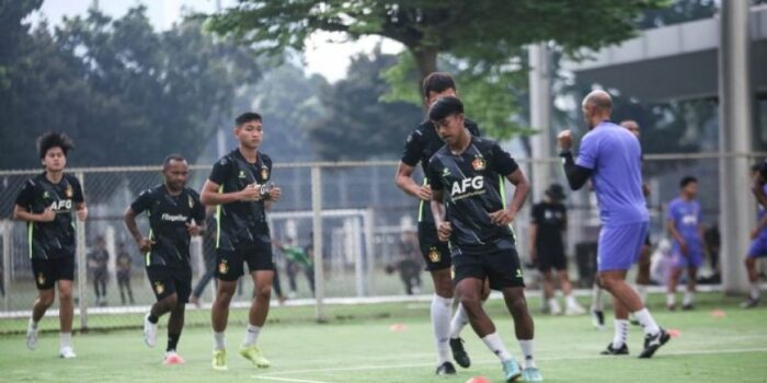 Breaking News! 4 Pemain Persik Kemungkinan Absen Lawan Persib