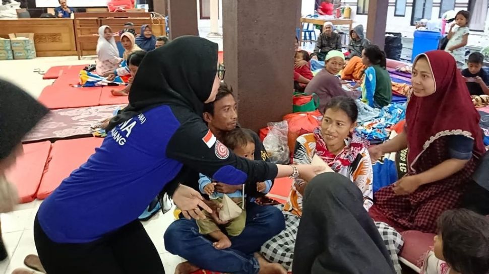 Jatim Gerak Cepat Tangani Korban Banjir Lahar Dingin di Lumajang, Gubernur Khofifah Salurkan Bantuan dan Kirim Tagana