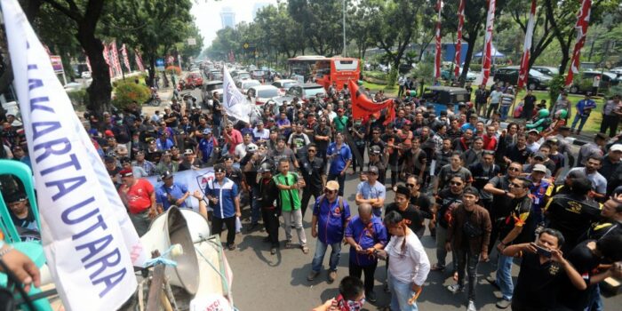 Driver Online Demo di Surabaya Hari Ini, Hindari Jalan-jalan Berikut