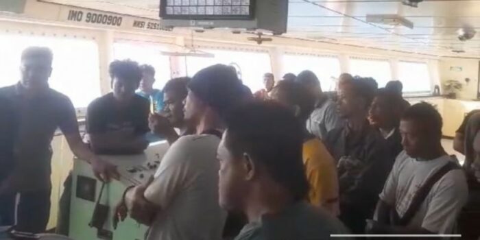 Kapal Mutiara Barat Kehabisan BBM di Perairan Bali, 18 Jam Terombang-ambing