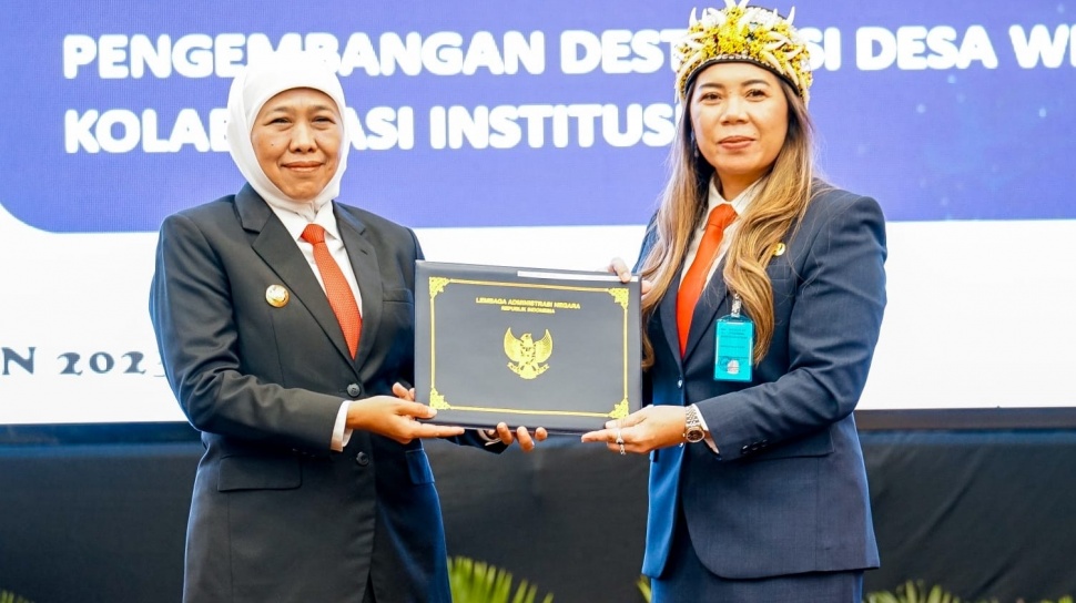 BPSDM Jatim Terima Penghargaan dari LAN RI sebagai Lembaga Diklat Terbaik Nasional untuk Ketiga Kalinya