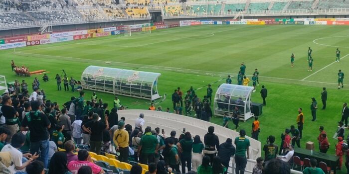 Senangnya Anak-anak Panti Asuhan dan Disabilitas Bisa 'Nribun' di Stadion GBT