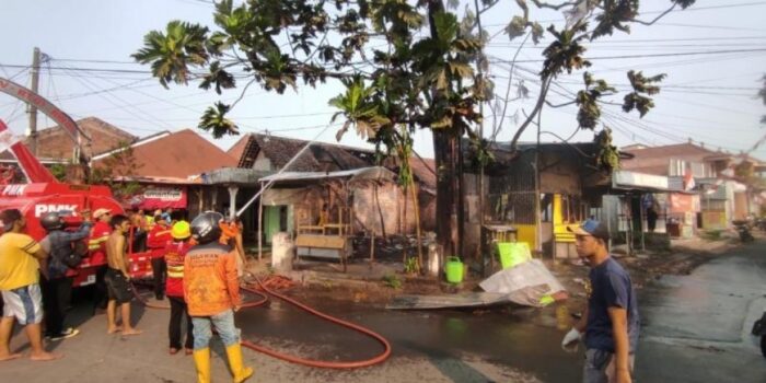 Motif Pria di Mojokerto Bakar Kios dan Rumah Teman Sendiri Terkuak, Hanya Masalah Sepele