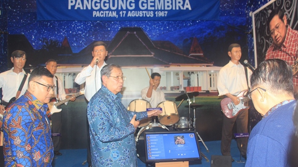 SBY Pernah Menjadi Anak Band, Tampil di Alun-Alun Pacitan Saat Hari Kemerdekaan