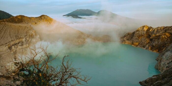 Jadwal Pendakian Kawah Ijen Dibuka Lebih Awal, Ini Waktu yang Tepat untuk Melihat Blue Fire