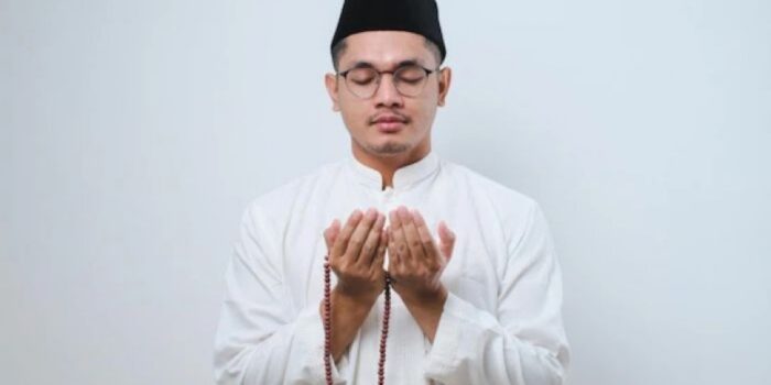 Pilihan Doa Malam Tirakatan 17 Agustus Berbahasa Indonesia, Mudah Dimengerti