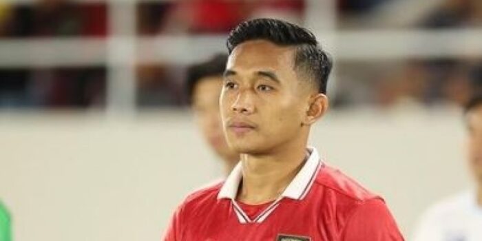 Adab Rizky Ridho saat Hadapi Kirgistan Bikin Kagum: Tawarkan Minuman ke Wasit hingga Minum Sambil Jongkok – Berita Jatim