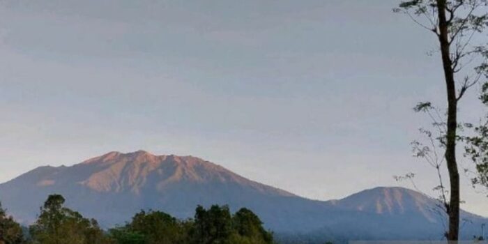 Tahan Dulu, Sementara Waktu Tak Bisa Mendaki Gunung Raung dan Rante