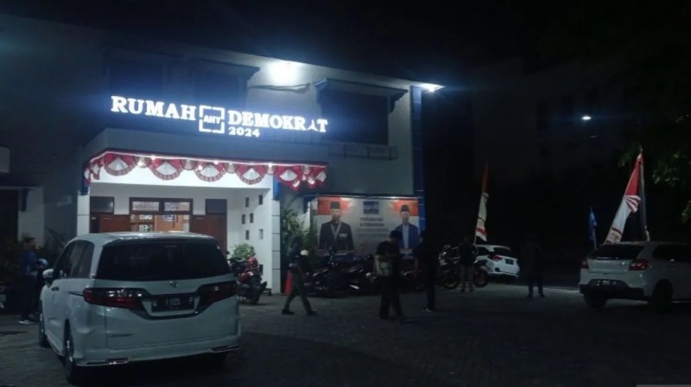 Demokrat Copot Spanduk Anies-AHY di Seluruh Pelosok Jawa Timur
