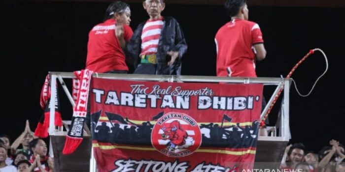 Cerita Suporter Madura United: Sering Diteriaki ‘Bakul Sate’ Saat Away ke Kandang Lawan – Berita Jatim