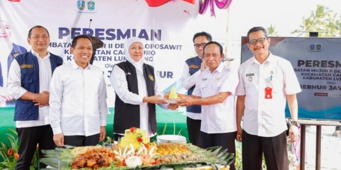 Sempat Putus Diterjang Banjir Lahar Dingin Semeru, Jembatan Mujur II Lumajang Kini Diresmikan Gubernur Khofifah