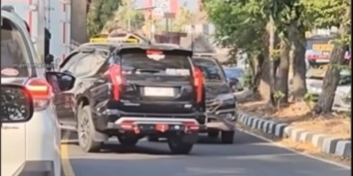 Pajero Berulah Tak Mau Antre di Lampu Merah hingga Timbulkan Kemacetan, Bikin Warganet Geregetan