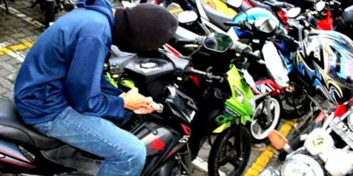 Nekat Curi Motor untuk Beli Mas Kawin, Pelaku Pencurian di Surabaya Menikah di Kantor Polisi