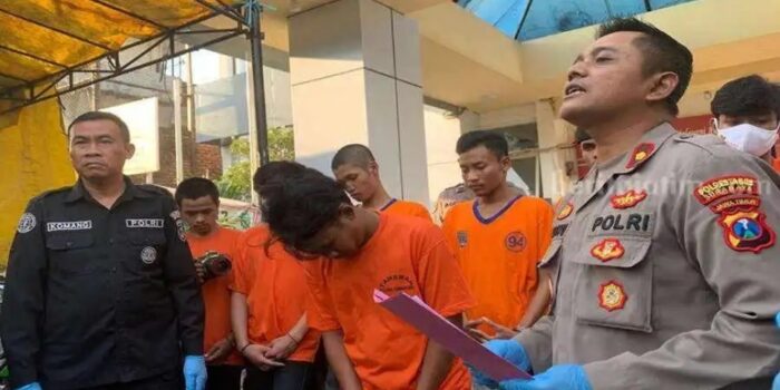 Ditangkap Polisi, Alasan Gangster di Surabaya Bawa Sajam di Jalanan Bikin Geregetan – Berita Jatim