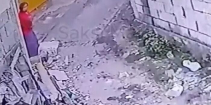 Berulah Lagi, Bu Masriah Joget-joget Usai Buang Sampah di Depan Rumah Tetangga – Berita Jatim