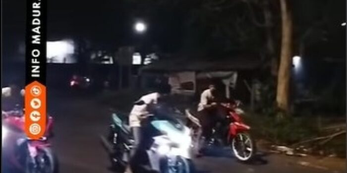 Balap Liar Berujung Celaka, Pemuda di Bangkalan Tabrak Mobil dari Belakang Usai Atraksi Standing – Berita Jatim