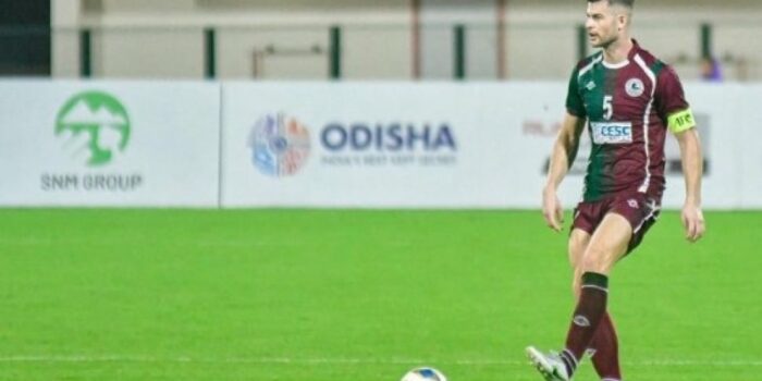 Brendan Hamill Diisukan ke Persebaya, Ini Perkiraan Lini Belakang Bajol Ijo