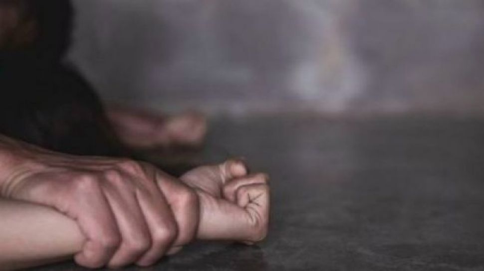 2 Tahun Tak Terbongkar, Aksi Ayah di Surabaya Cabuli Anak Tiri Tercium Sang Ibu