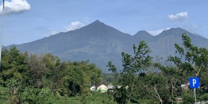 Gunung Arjuno Terbakar Lagi, Kali Ini Titik Api Terpantau di Pasuruan