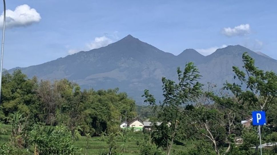 Gunung Arjuno Terbakar Lagi, Kali Ini Titik Api Terpantau di Pasuruan