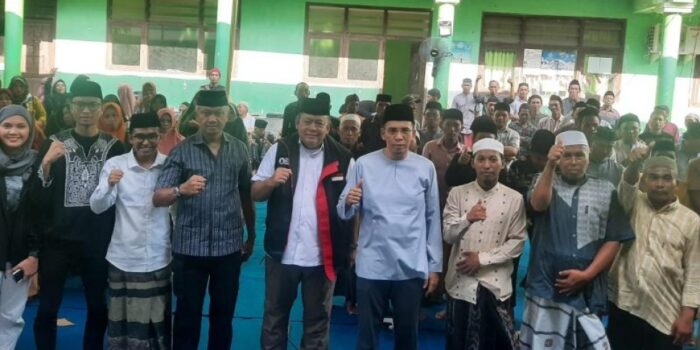 Safari ke Sejumlah Ponpes di Situbondo, TKN Ganjar-Mahfud Dapat Wejangan dari Para Kiai