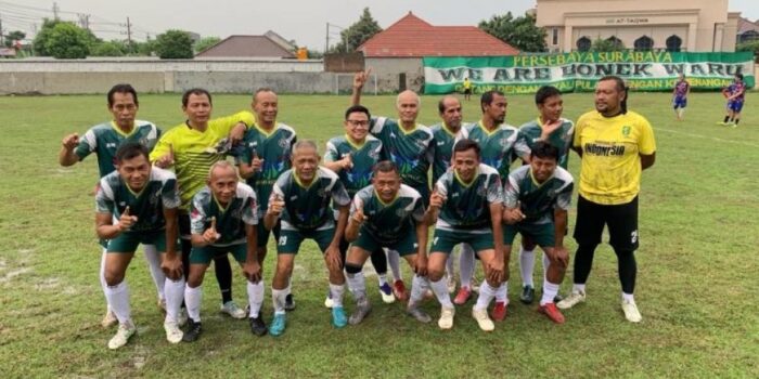 Kenakan Nomor Punggung 22, Cak Imin Cetak Gol Lawan Legenda Persebaya – Berita Jatim
