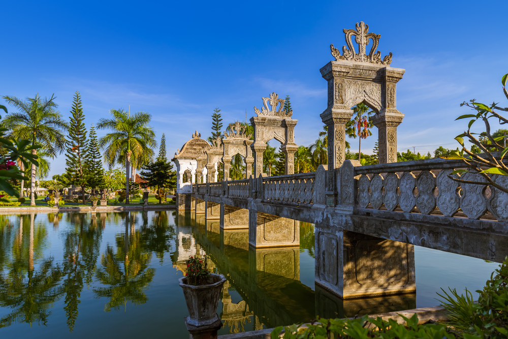 Tempat prewedding di Taman Ujung Sukasada Karangasem Bali