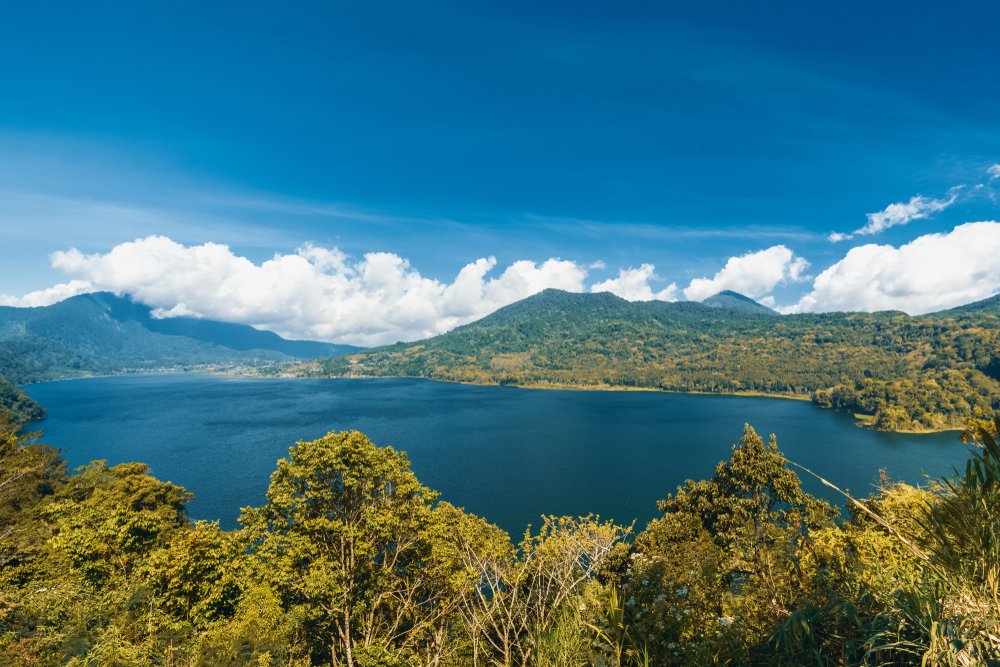 Tempat Wisata Di Bali Selain Pantai : Danau Buyan