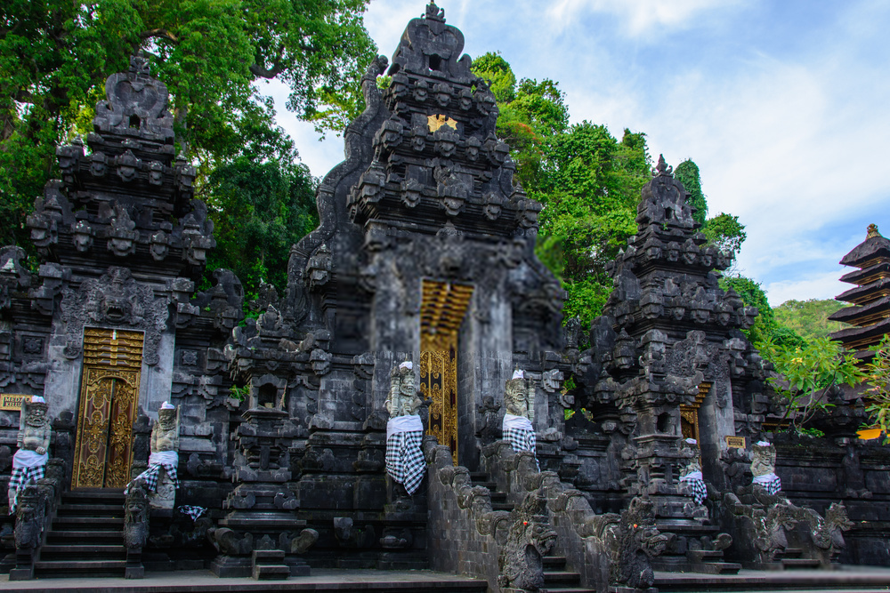 Wisata Pura di Bali : Goa Lawah