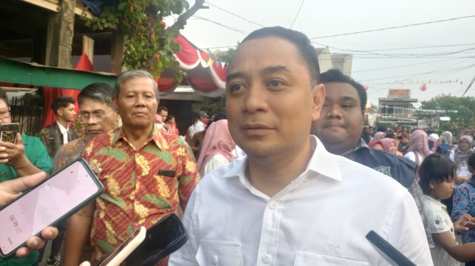 Wali Kota Surabaya Digugat Nenek Penjual Rujak Cingur, Eri Cahayadi Ngaku Bukan Dirinya