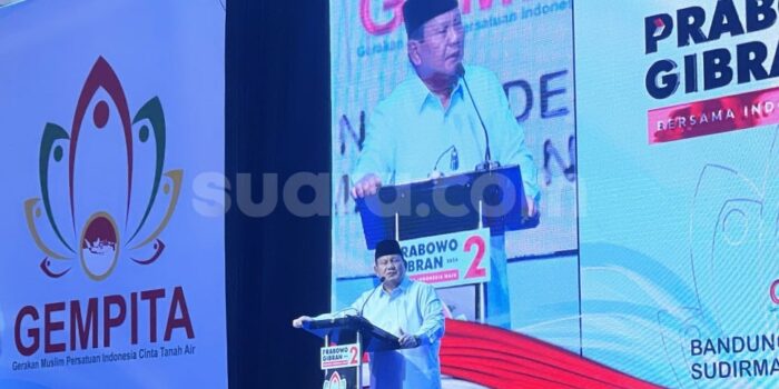 Prabowo Unggah Momen Perayaan Natal Nasional, Sosok Rambut Putih Bikin Salfok