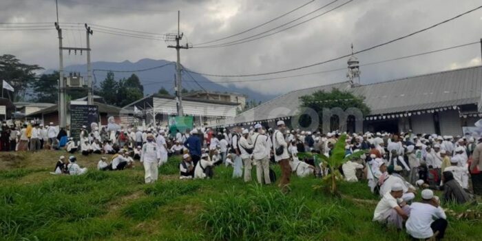 Tidak Sembarangan Orang Bisa Masuk ke Markas Syariah Megamendung, Lokasi Pemakaman Istri Habib Rizieq – Berita Jatim