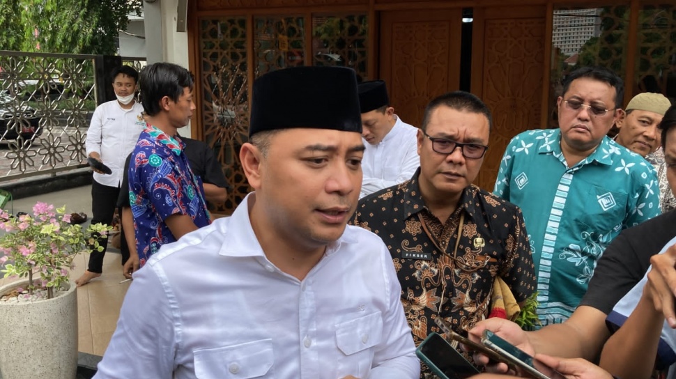Anggota Satpol PP Surabaya Dikeroyok Oknum Buruh, Eri Cahyadi Geram: Jangan Seperti Itu!